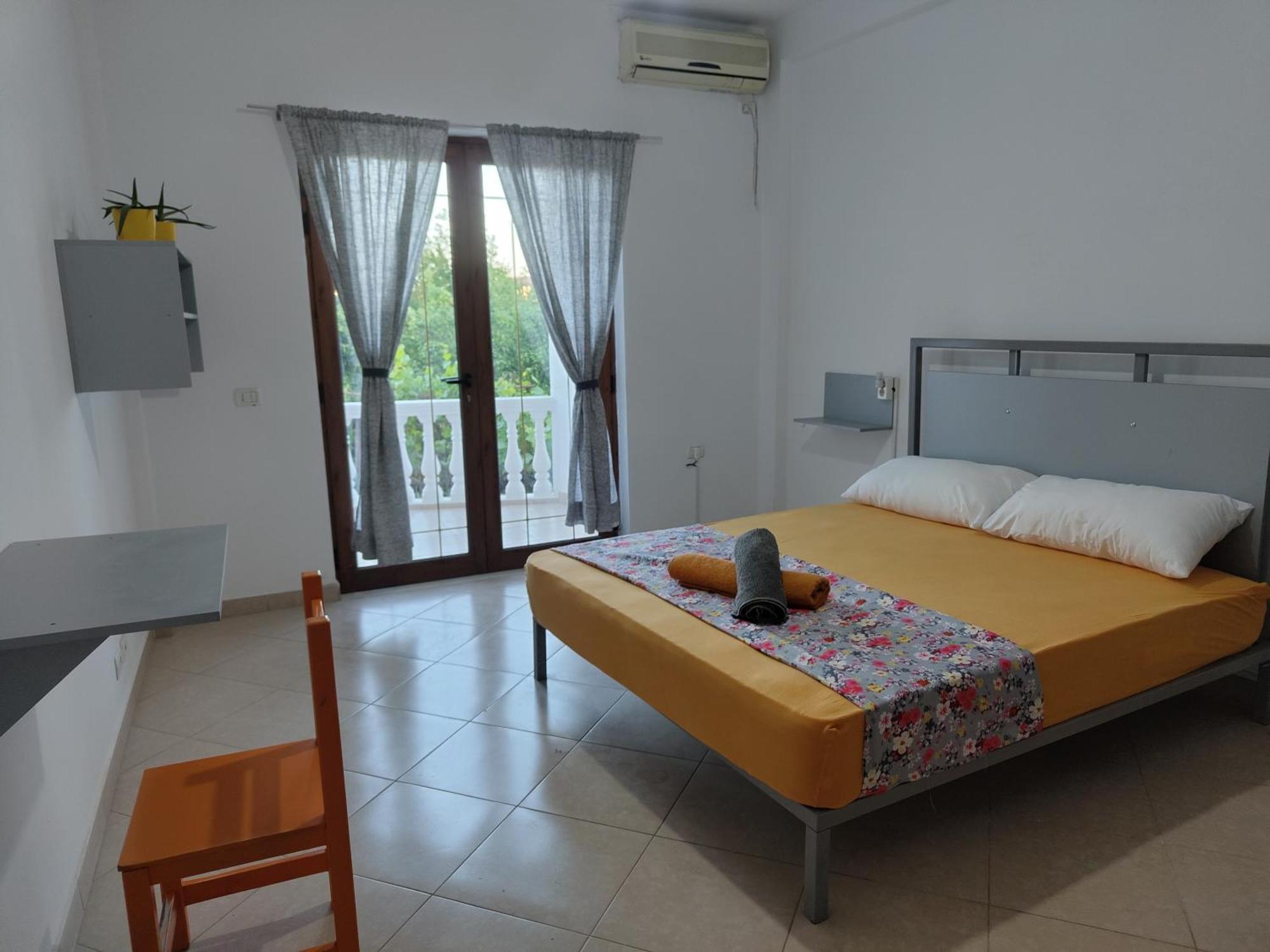 Tias Hostel Shkodër Extérieur photo