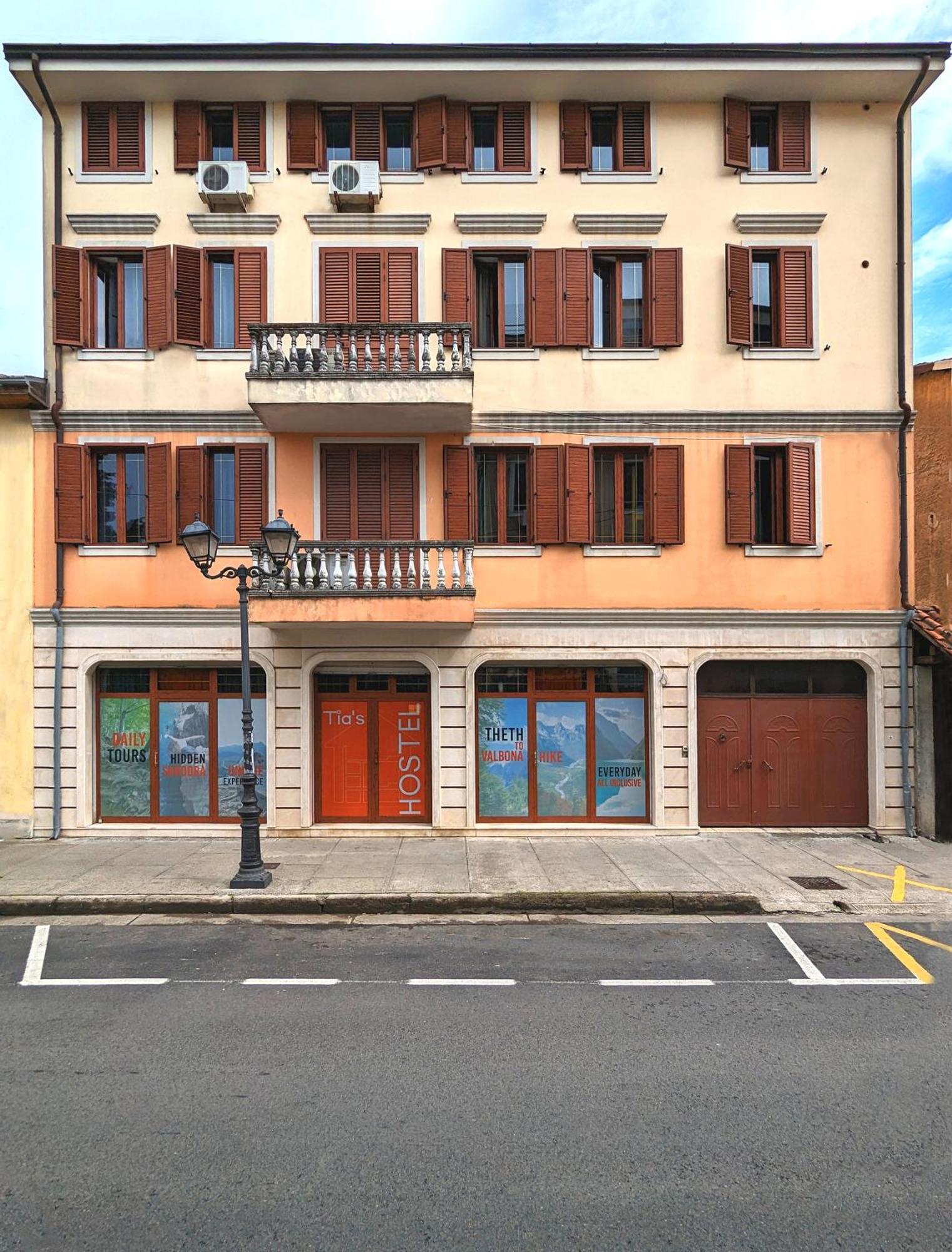 Tias Hostel Shkodër Extérieur photo