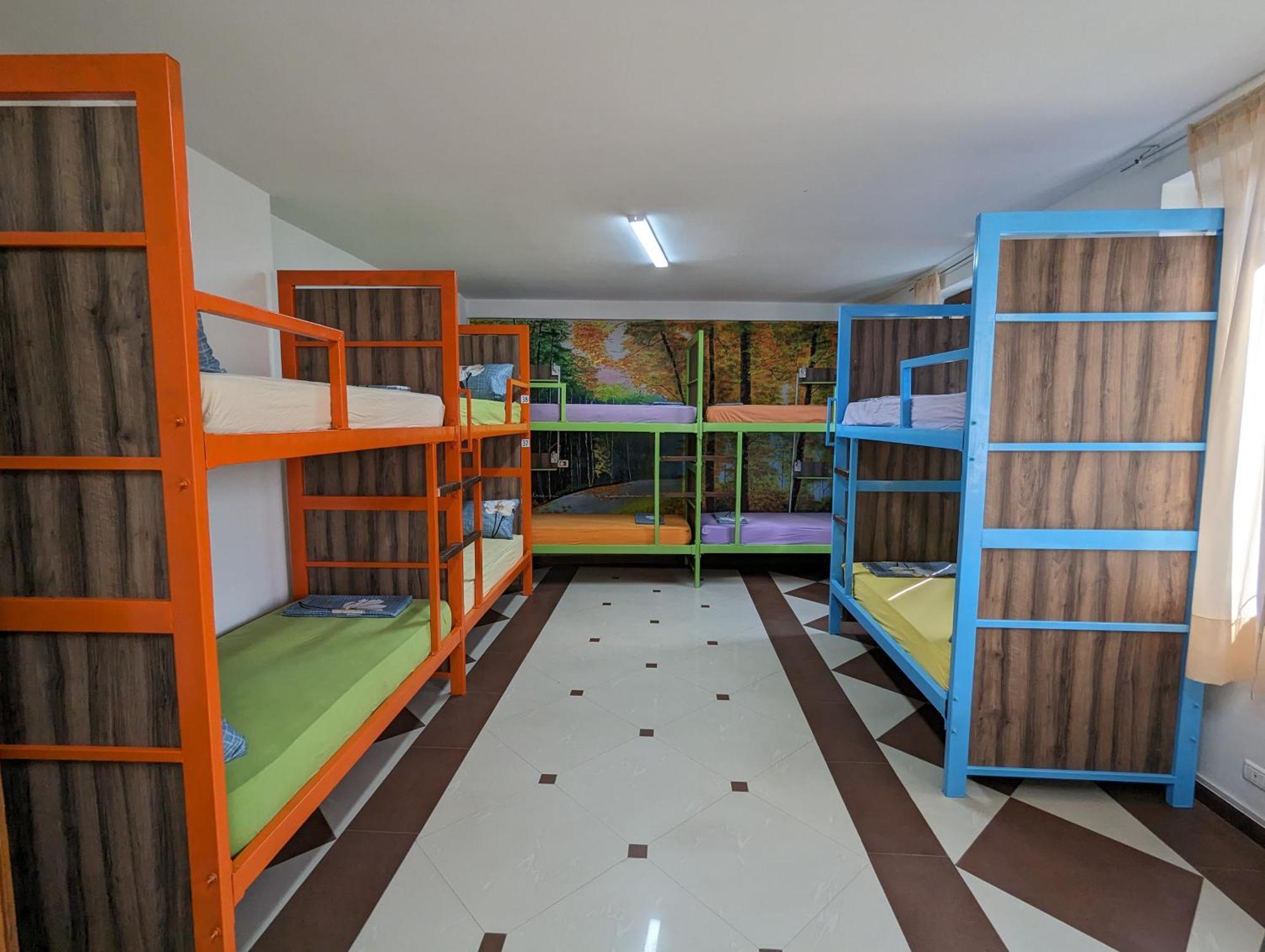 Tias Hostel Shkodër Extérieur photo