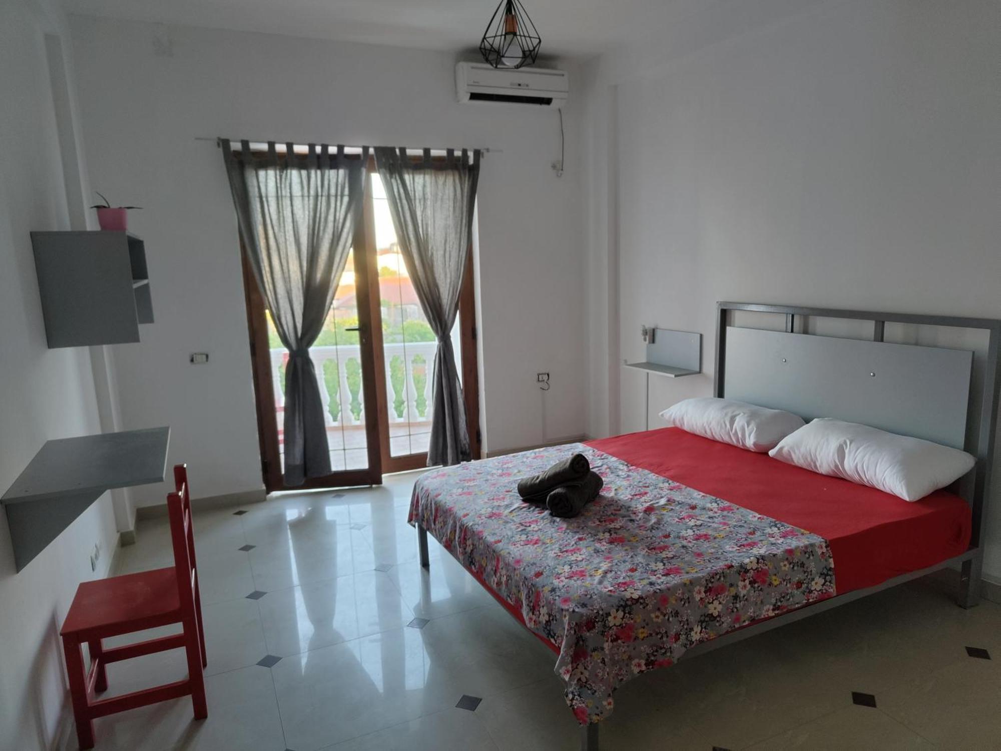 Tias Hostel Shkodër Extérieur photo