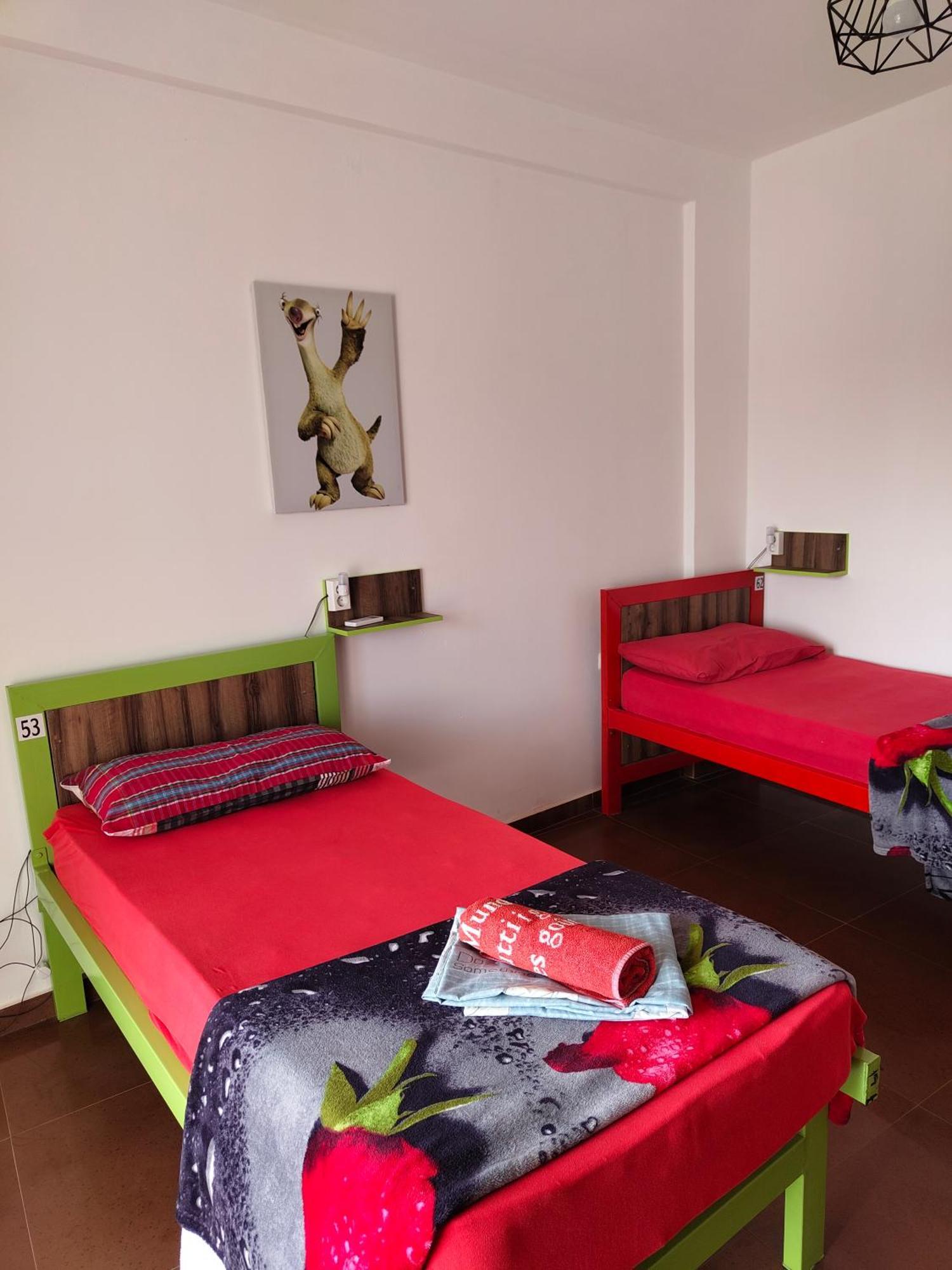Tias Hostel Shkodër Extérieur photo